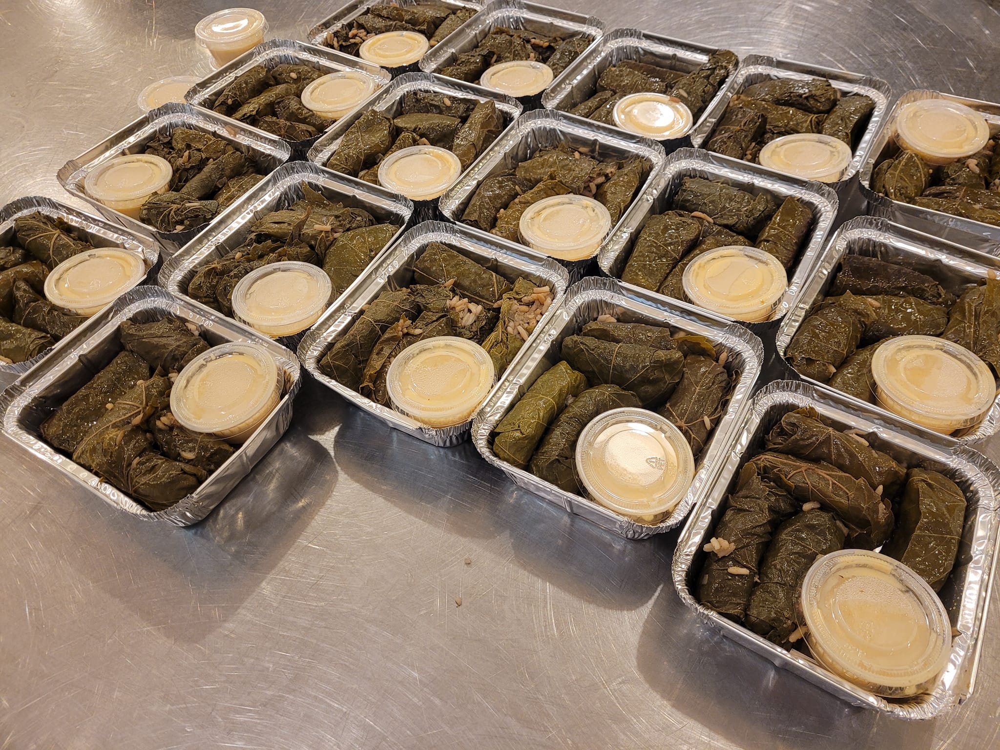 Dolmathes in containers